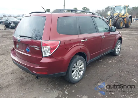 2013 Subaru Forester 2.5X Premium z USA, uszkodzony, nr VIN JF2SHADC2DH415213